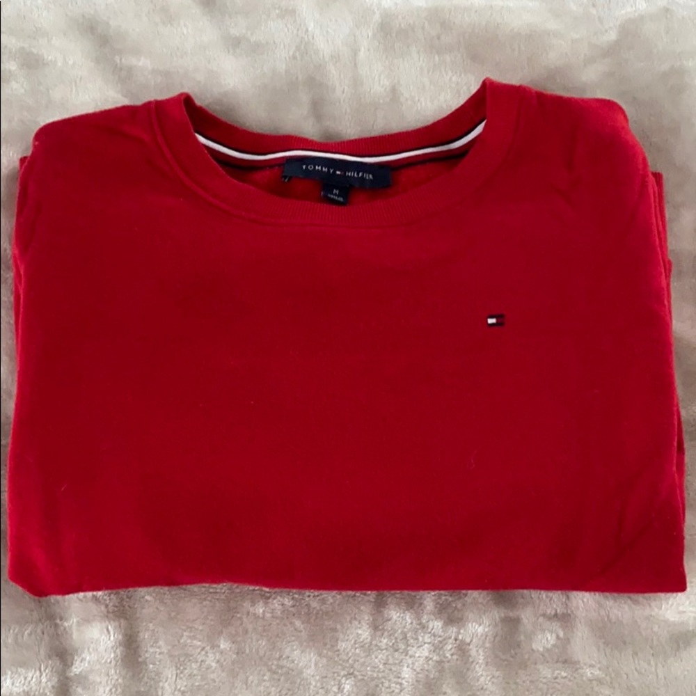 Red Tommy Hilfiger Pull Over